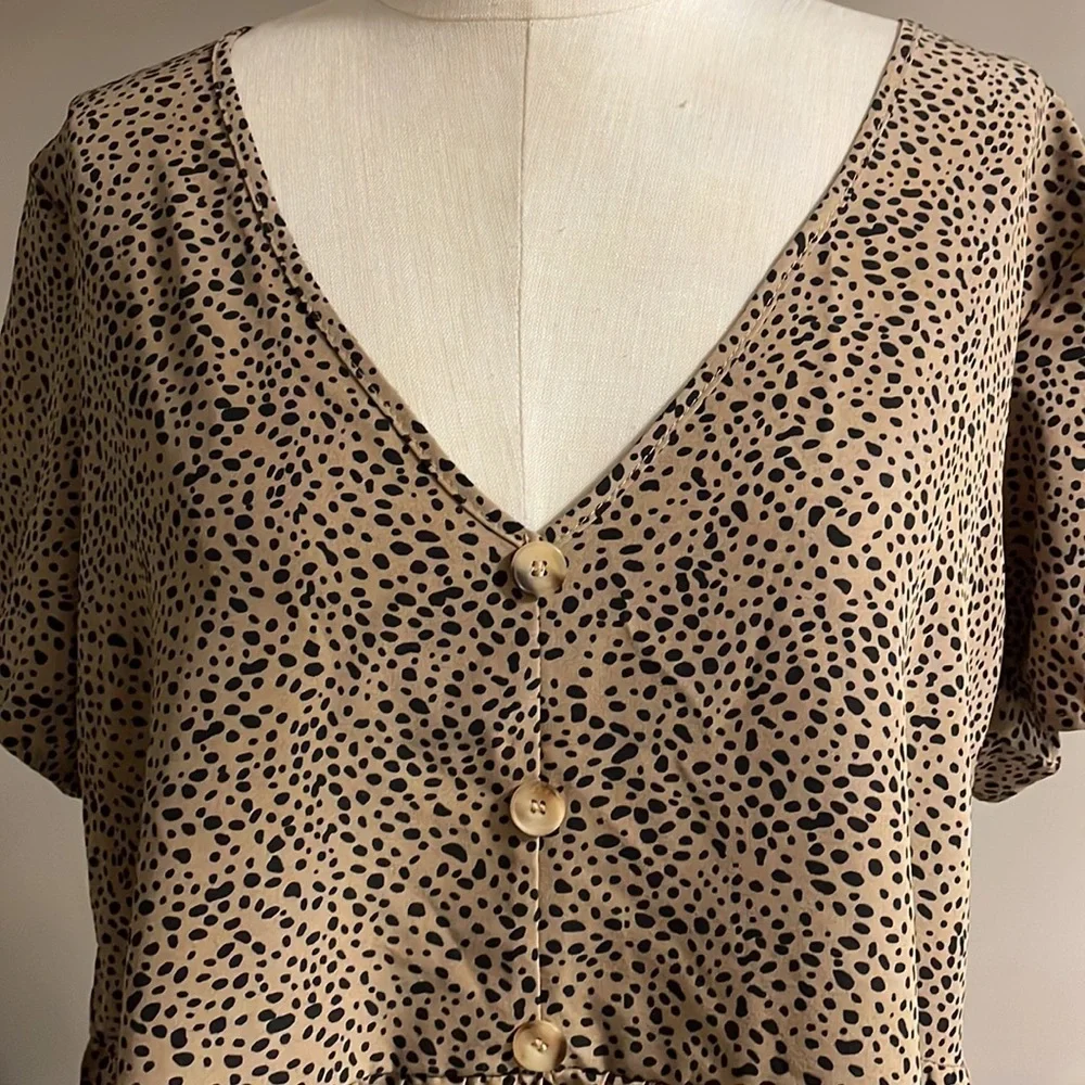 SHEIN women’s plus leopard animal print top blouse V neck S/S peplum 1XL
